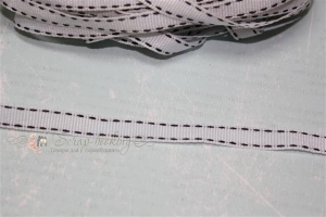 Репсовая лента белая с черным стежком, 10 мм, 90 см